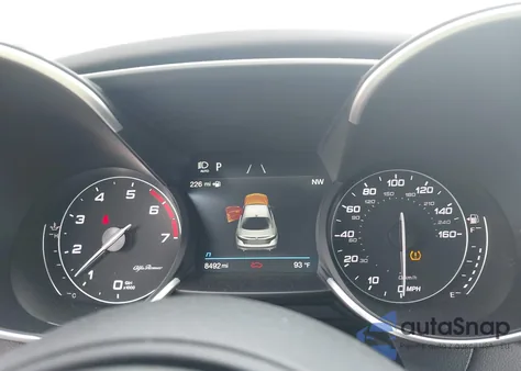 2022 Alfa Romeo Giulia Ti Awd z USA, uszkodzony, nr VIN ZARFANBN8N7661860